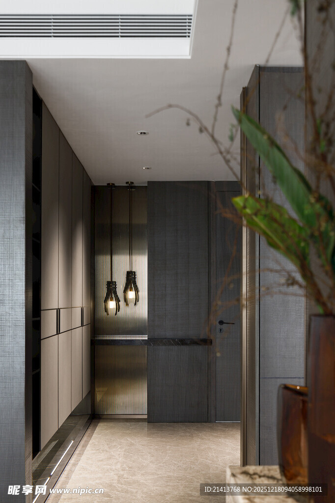 现代简约风室内走廊一角