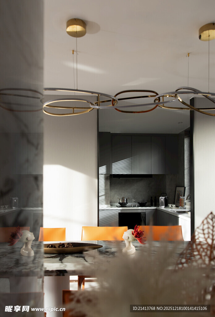 现代简约风开放式厨房空间