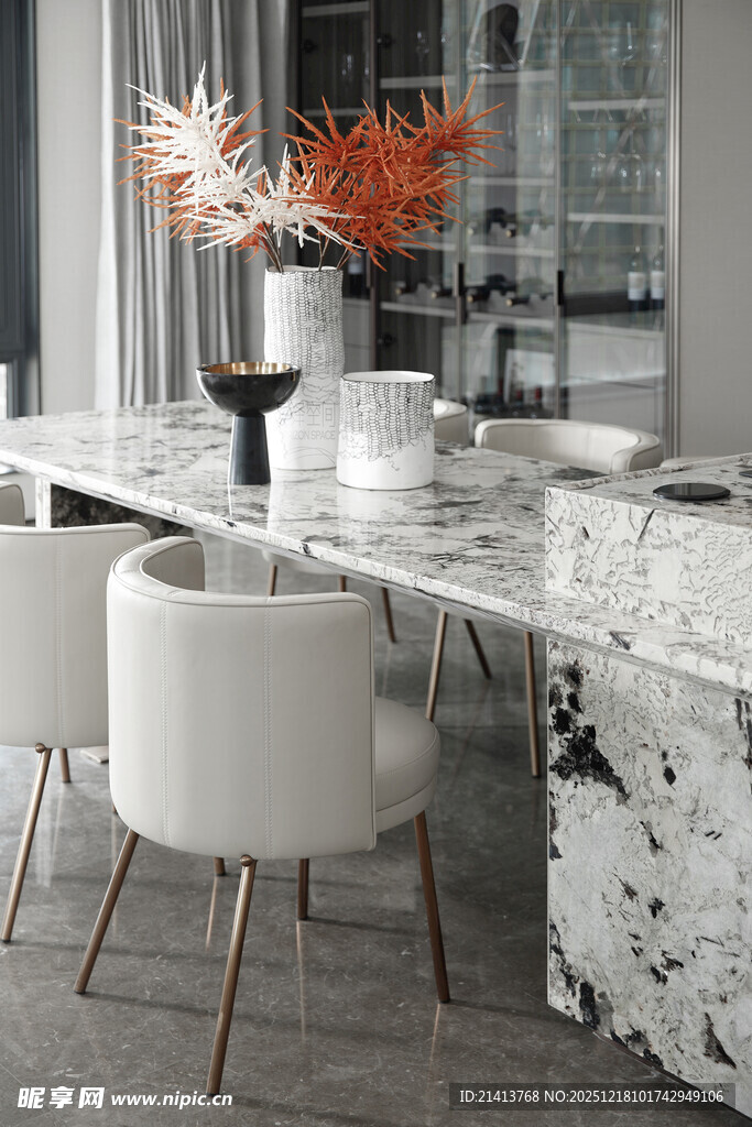 现代简约大理石餐桌椅组合