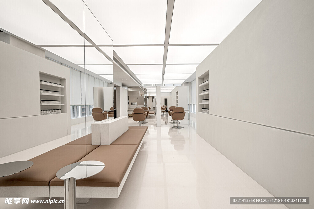 现代简约风格的宽敞走廊