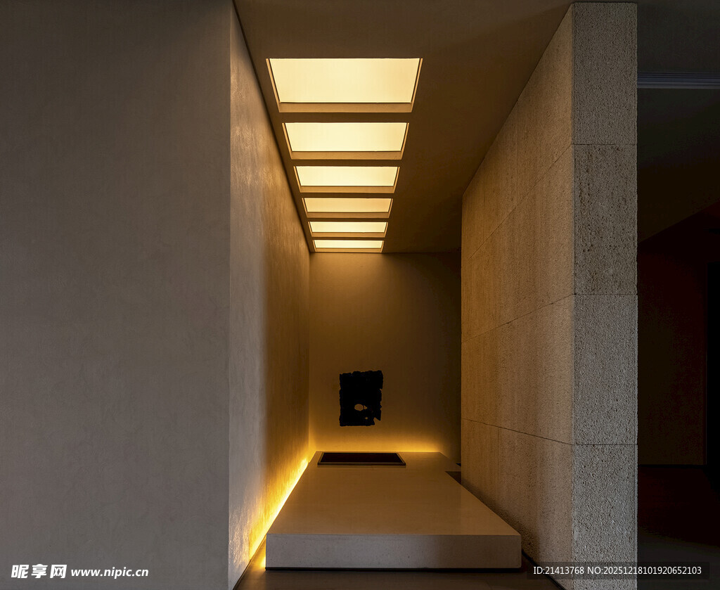 现代简约风格的走廊空间