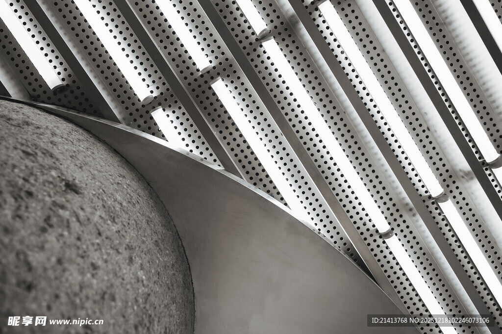 金属质感的条纹物件特写