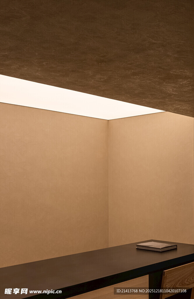 简约室内角落的长条灯光