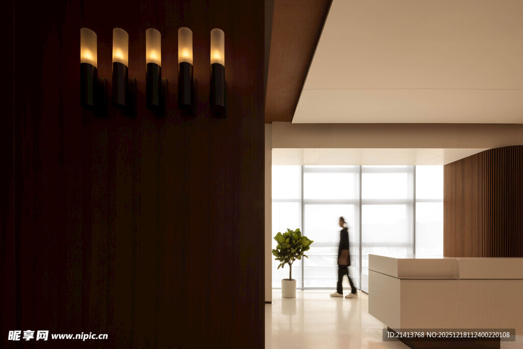 现代简约室内走廊场景