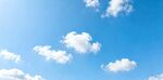 晴朗蓝天飘着朵朵白云