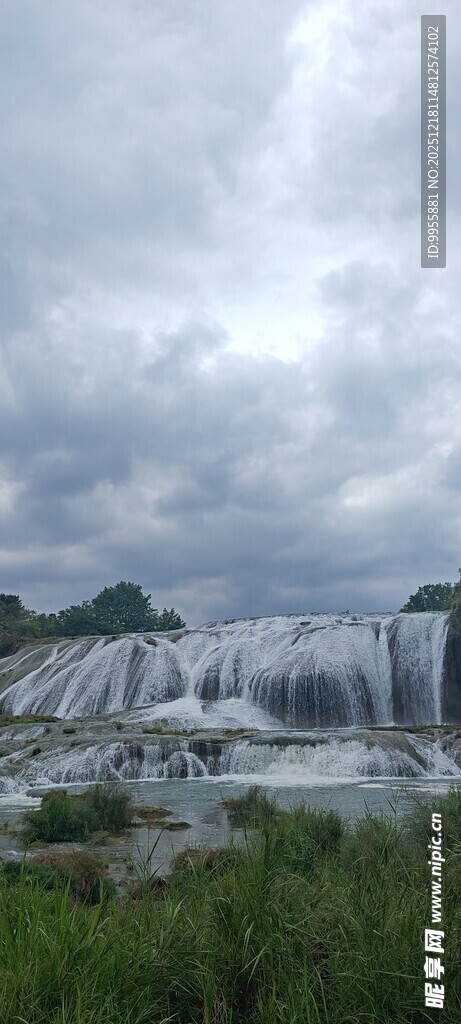 贵州黄果树小七孔千壮观瀑布景观