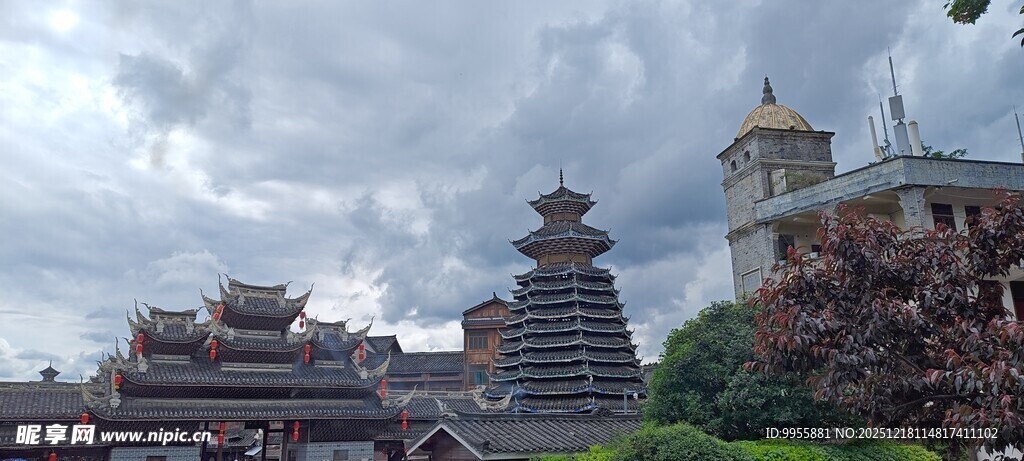 古老建筑群尽显历史韵味