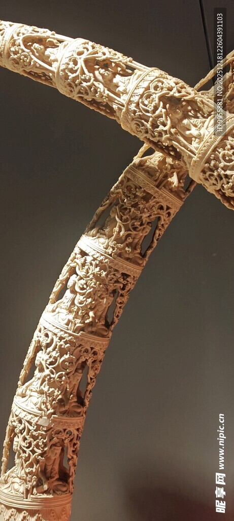 泰国曼谷芭提雅精美雕花金属物件