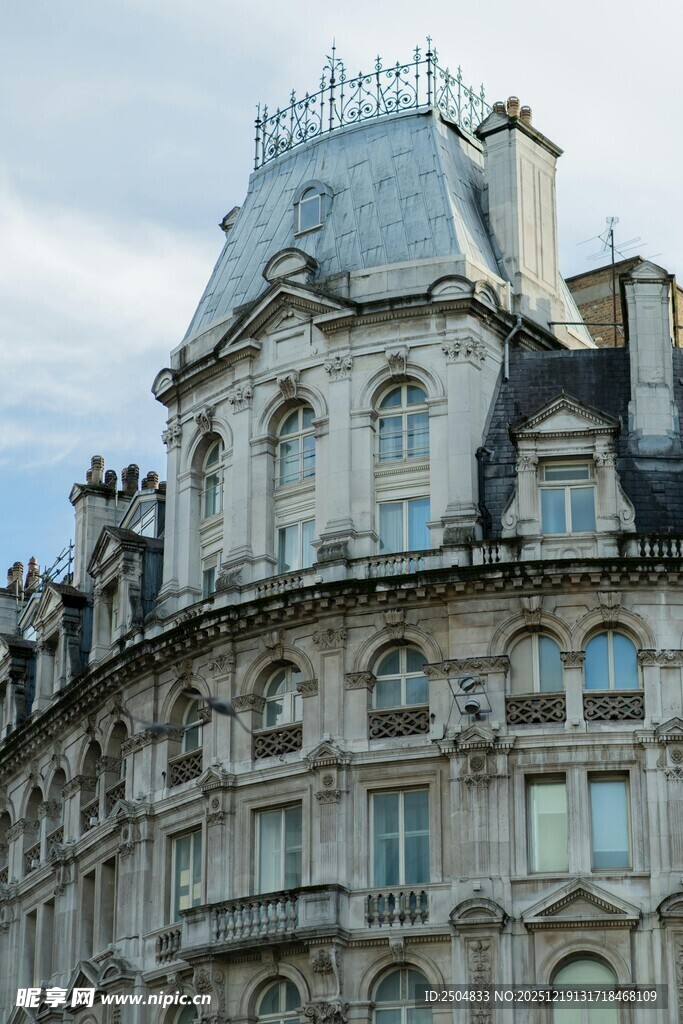 欧式古典风格的华丽建筑