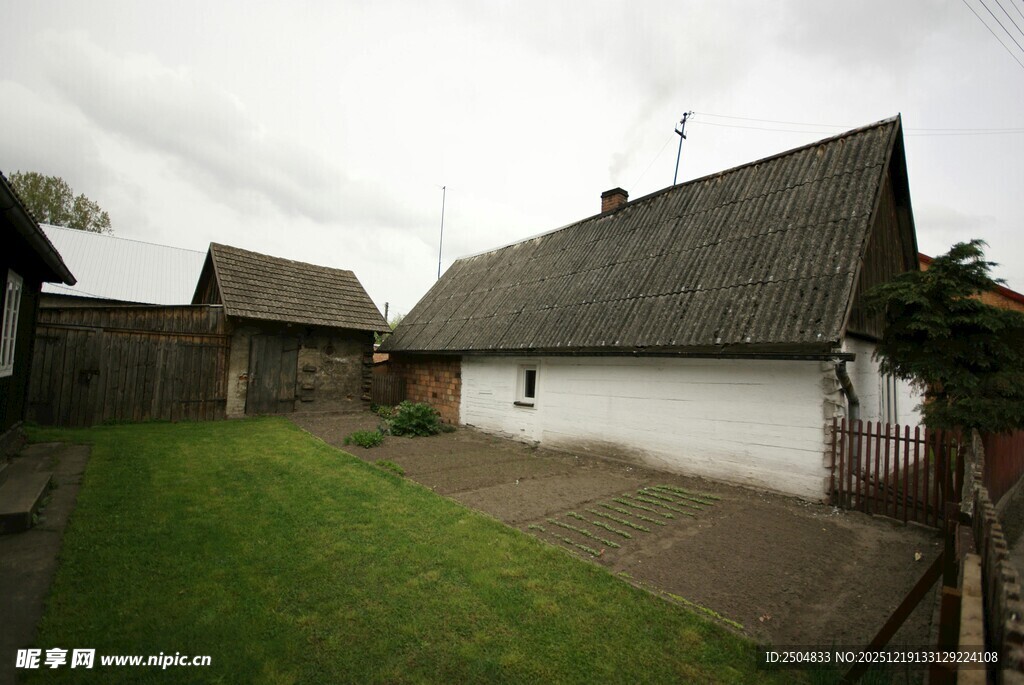 乡村小屋 宁静田园景致