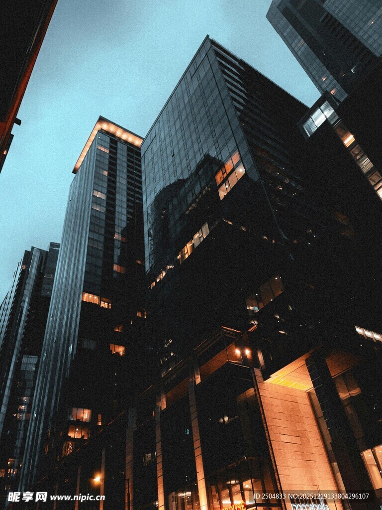 都市夜景高楼大厦剪影