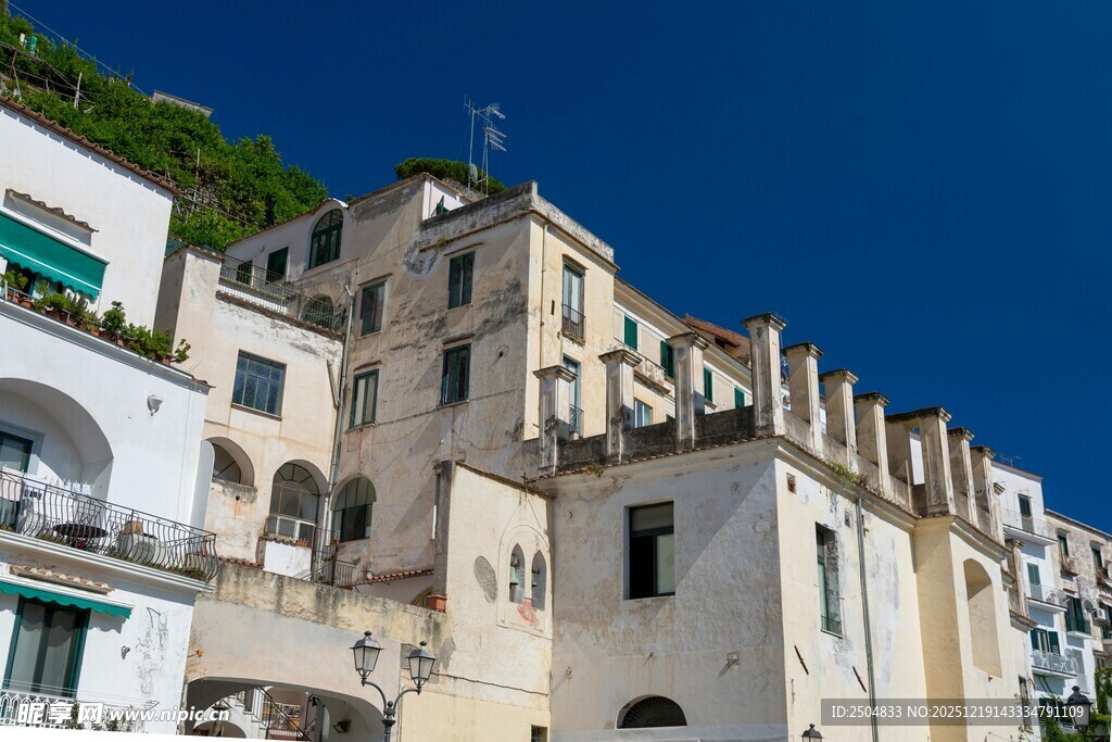 意大利白色山城建筑景观