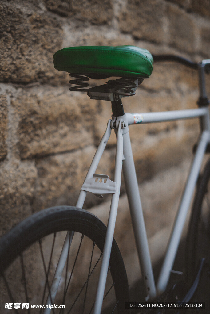 复古自行车的简约后座