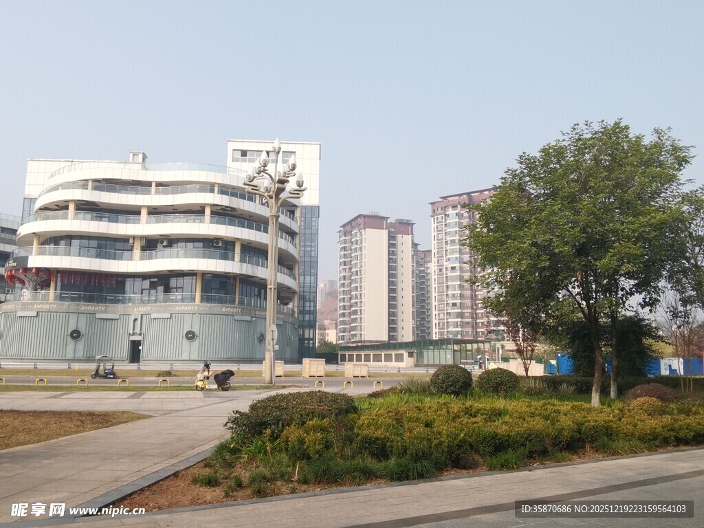 城市中的现代建筑景观