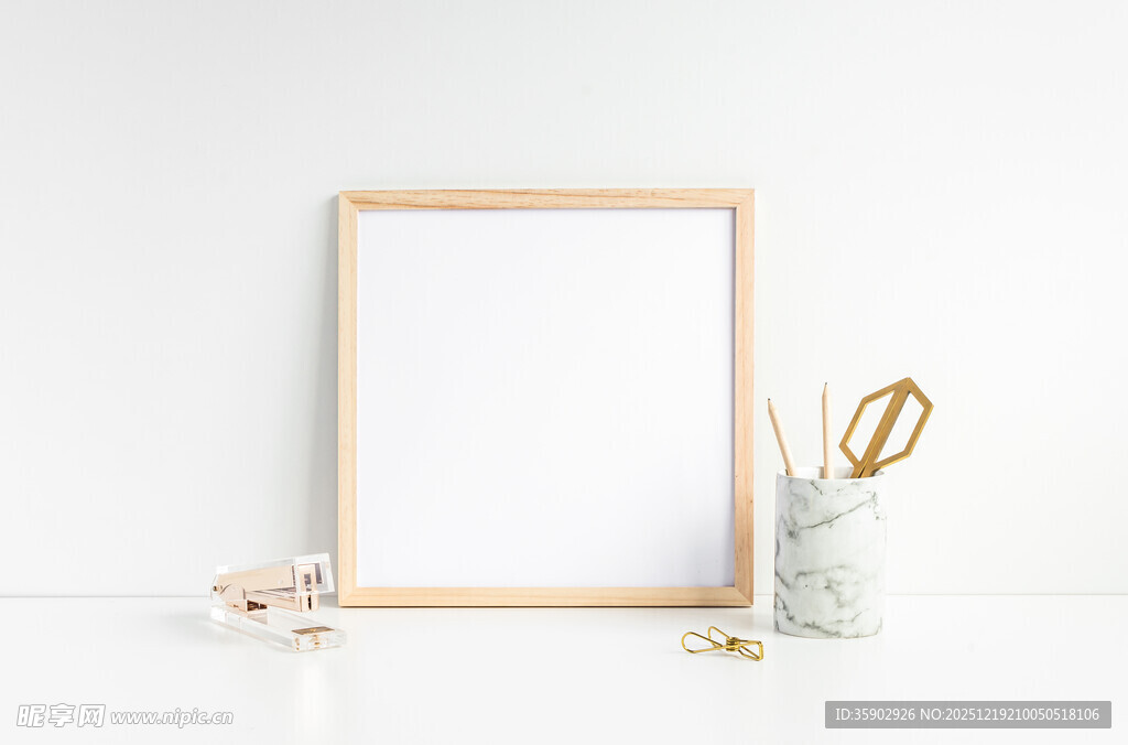 简约相框文具静物摆拍