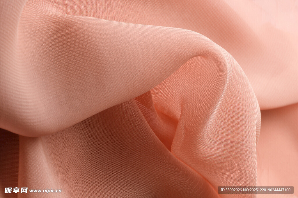 浅粉色柔软丝绸面料特写