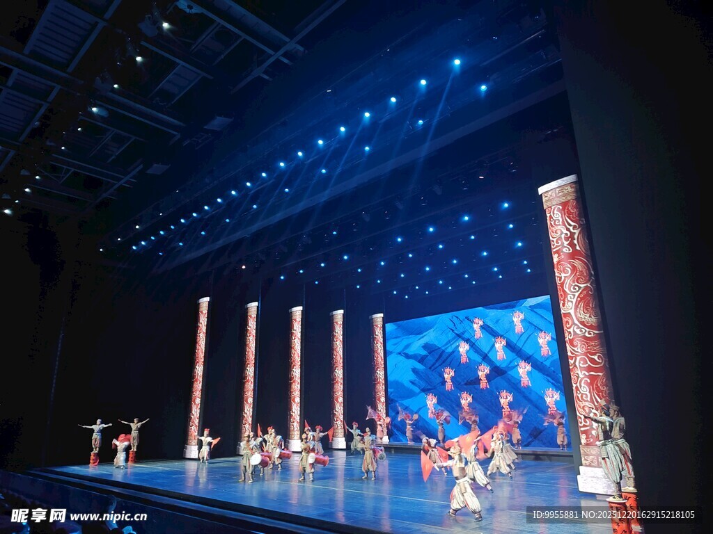 甘肃青海环线舞台演出场景