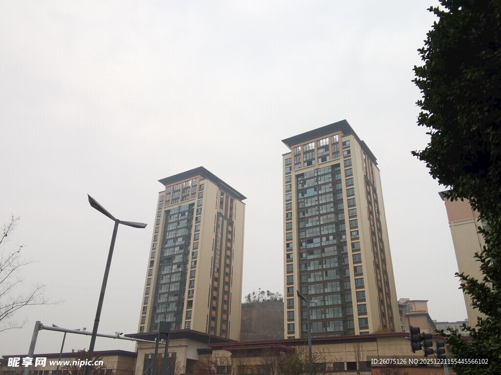 城市中的高层住宅楼