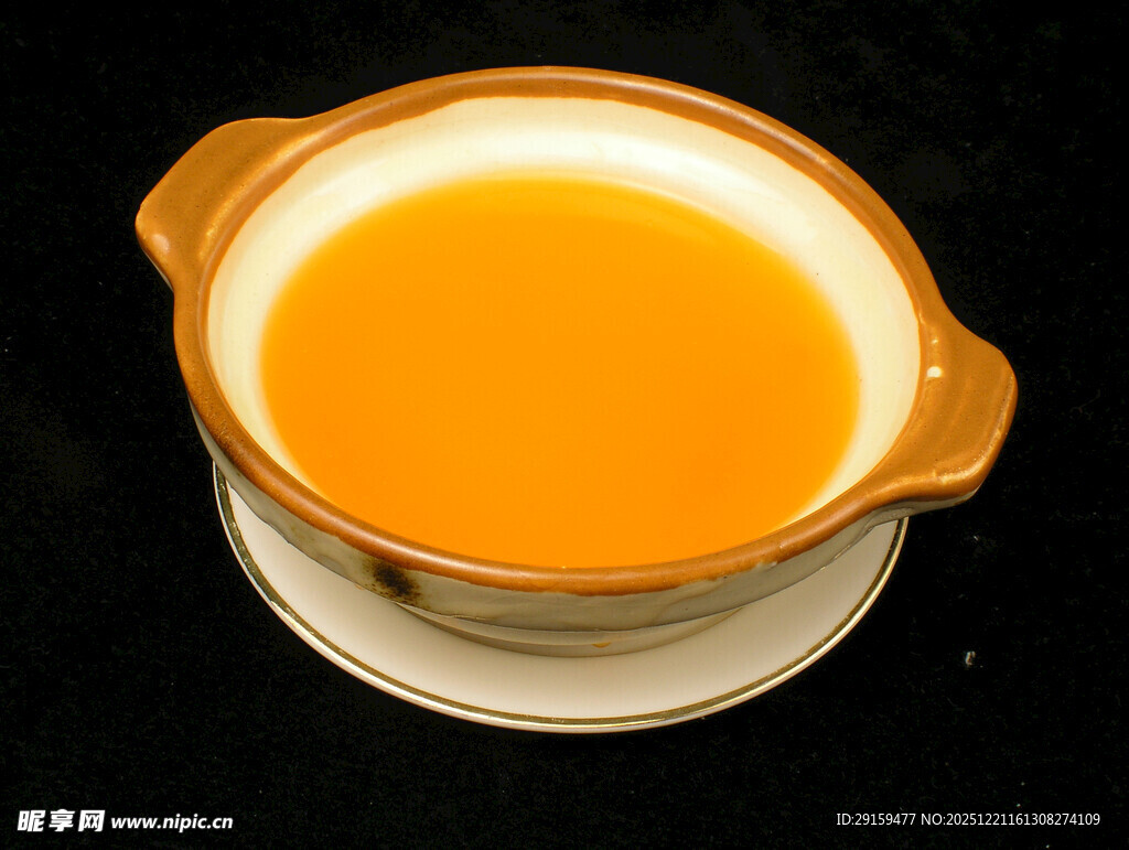 橙黄色浓汤陶瓷碗