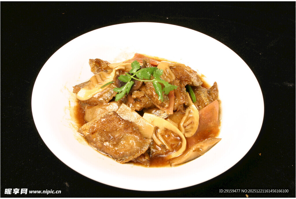 美味豆皮卷配汤汁