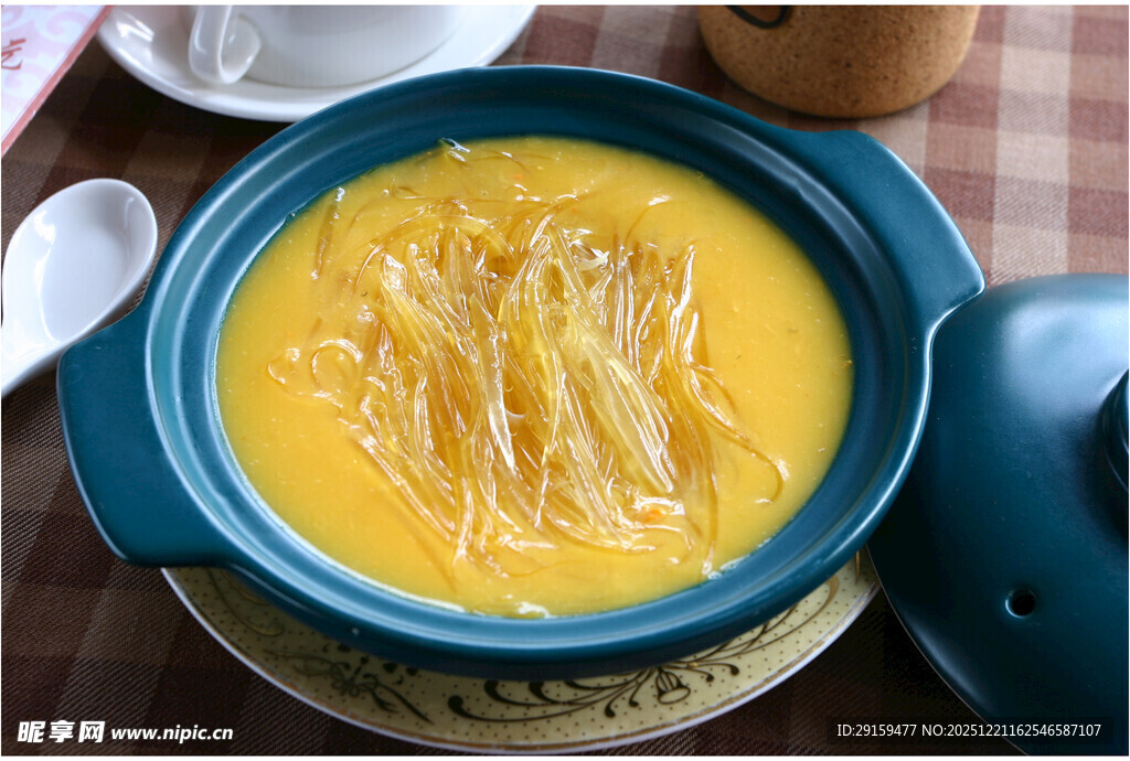 香浓金汤鱼翅羹