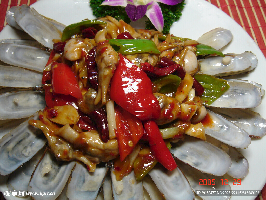 香辣蛏子摆盘诱人