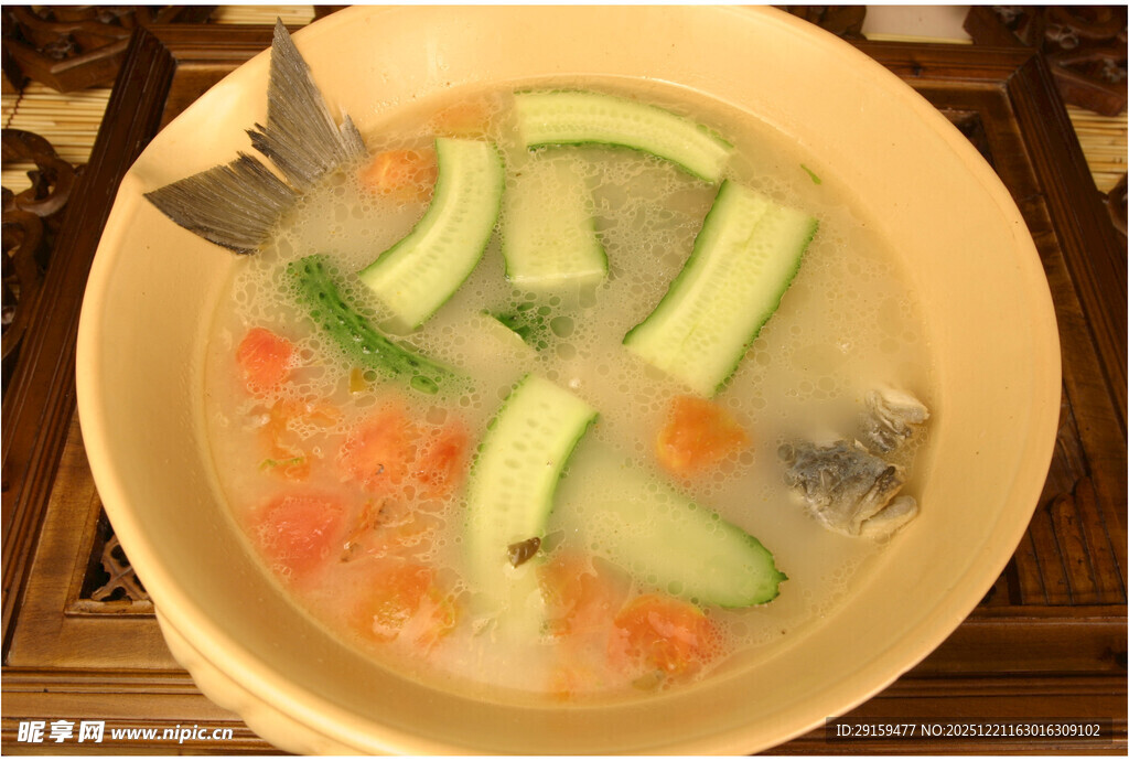 虾仁黄瓜鱼汤