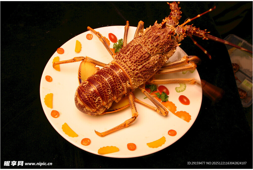 美味龙虾摆盘