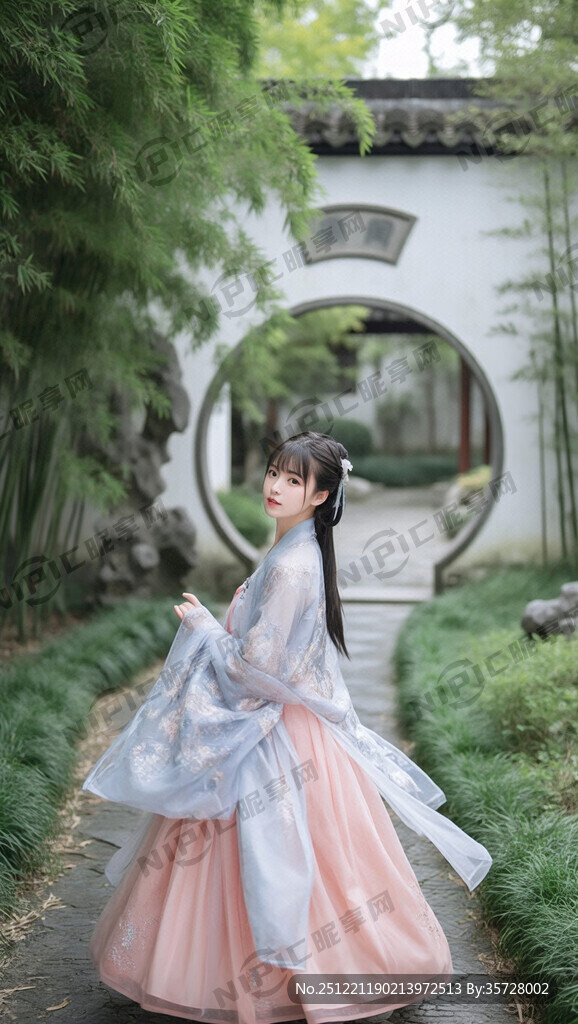 穿汉服卡通少女