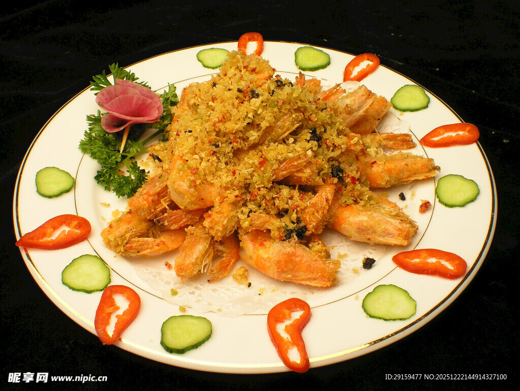 虾仁炒饭摆盘精美