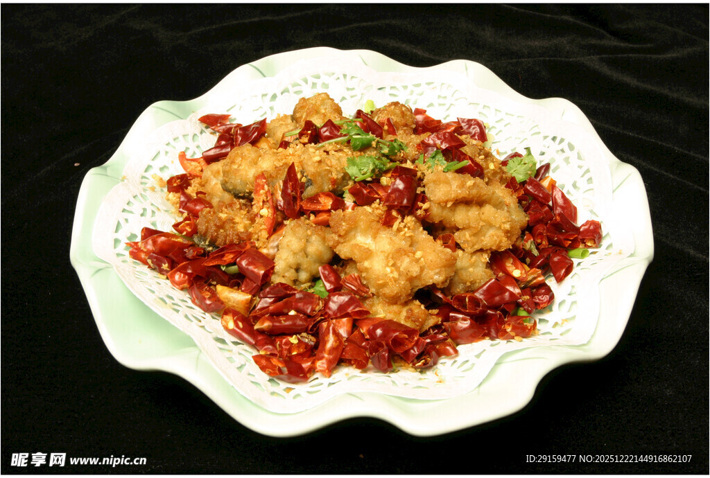 香辣美味的油炸酥肉