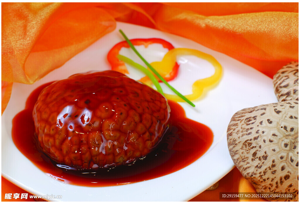 美味红烧狮子头摆盘