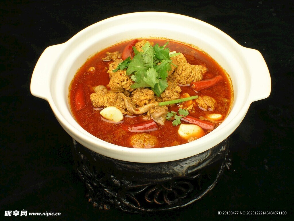 美味砂锅豆腐汤