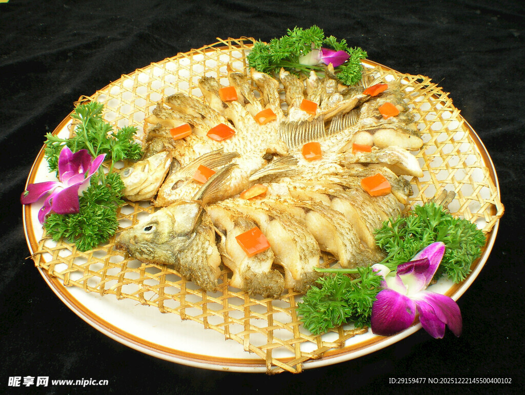 精美摆盘的特色凉拌菜