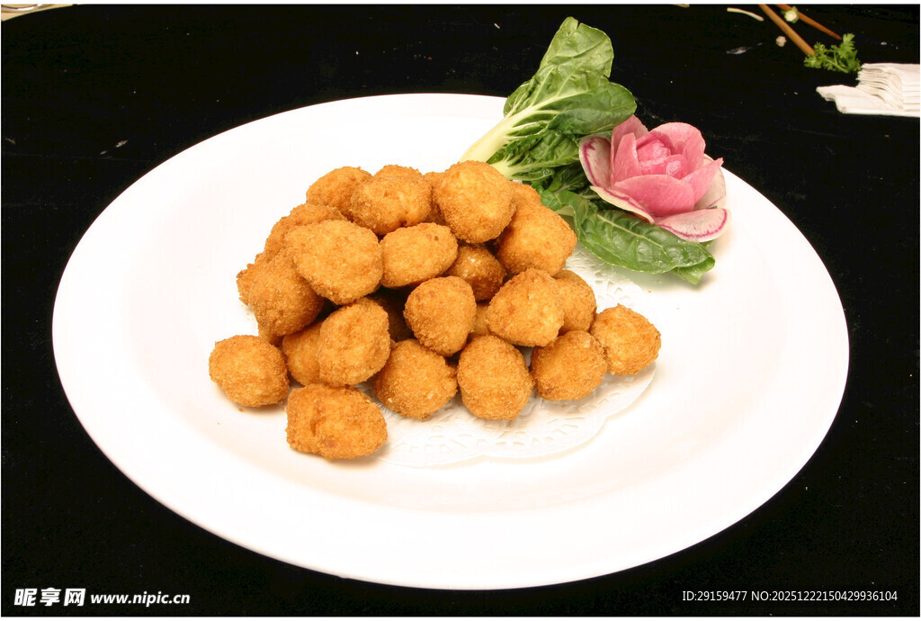 油炸丸子摆盘精致