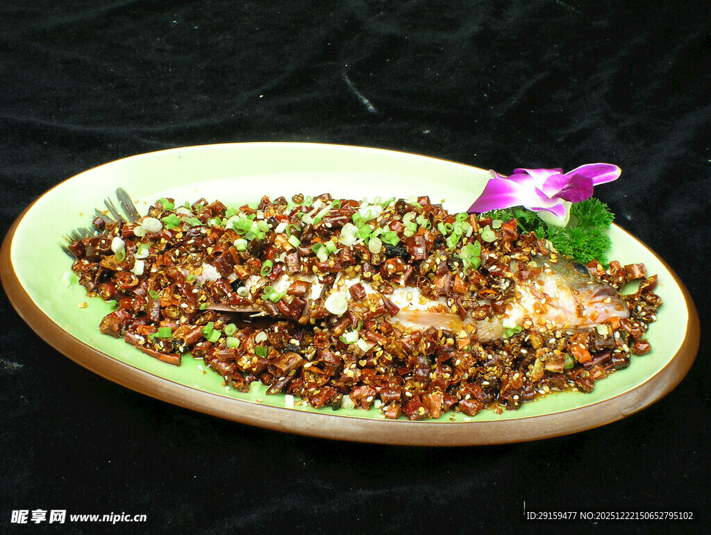 香辣可口的特色炒螺蛳