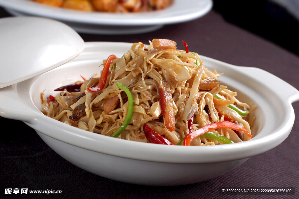 煲仔锅菜品煲仔脆笋