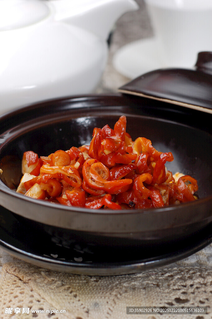 煲仔锅菜品钵仔菜香干腊大肠