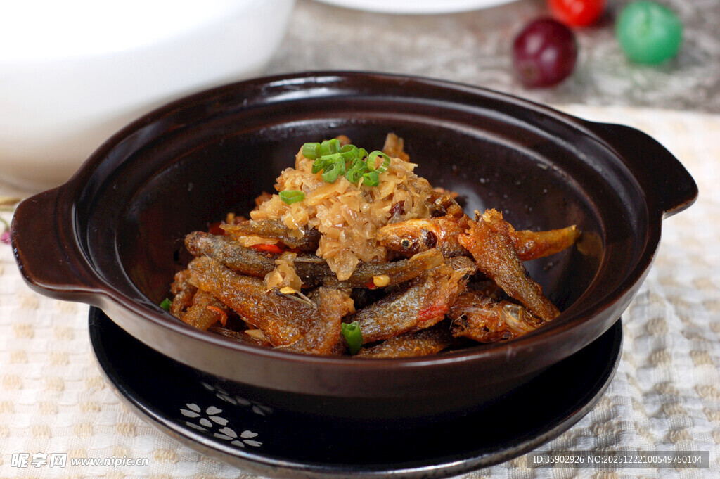 煲仔锅菜品钵仔菜白椒火焙鱼