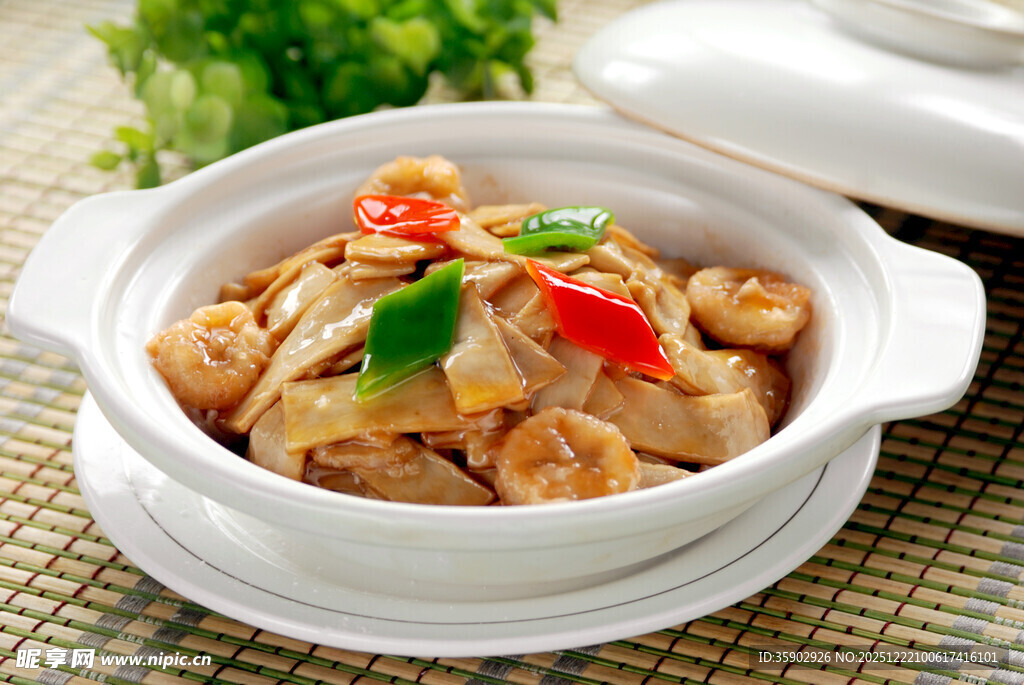 煲仔锅菜品潮式杏鲍菇