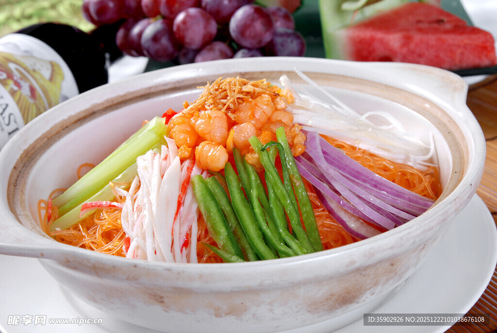 煲仔锅菜品海皇粉丝煲