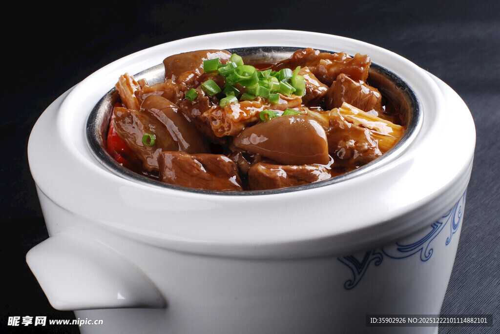 煲仔锅菜品酒肆煨猪蹄