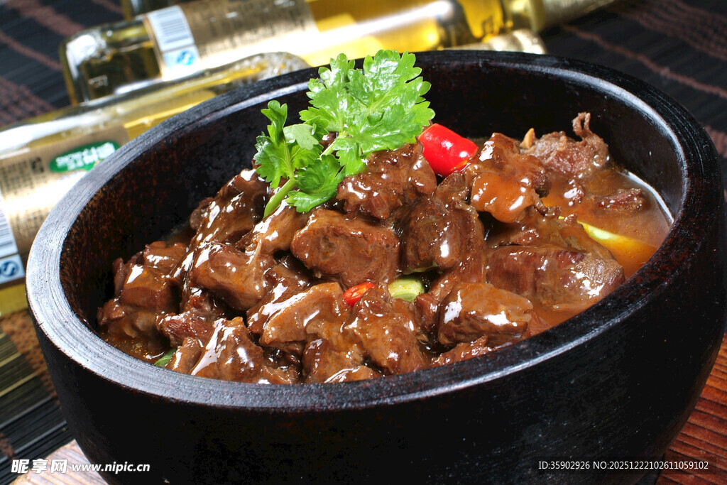 煲仔锅菜品石锅鹿肉