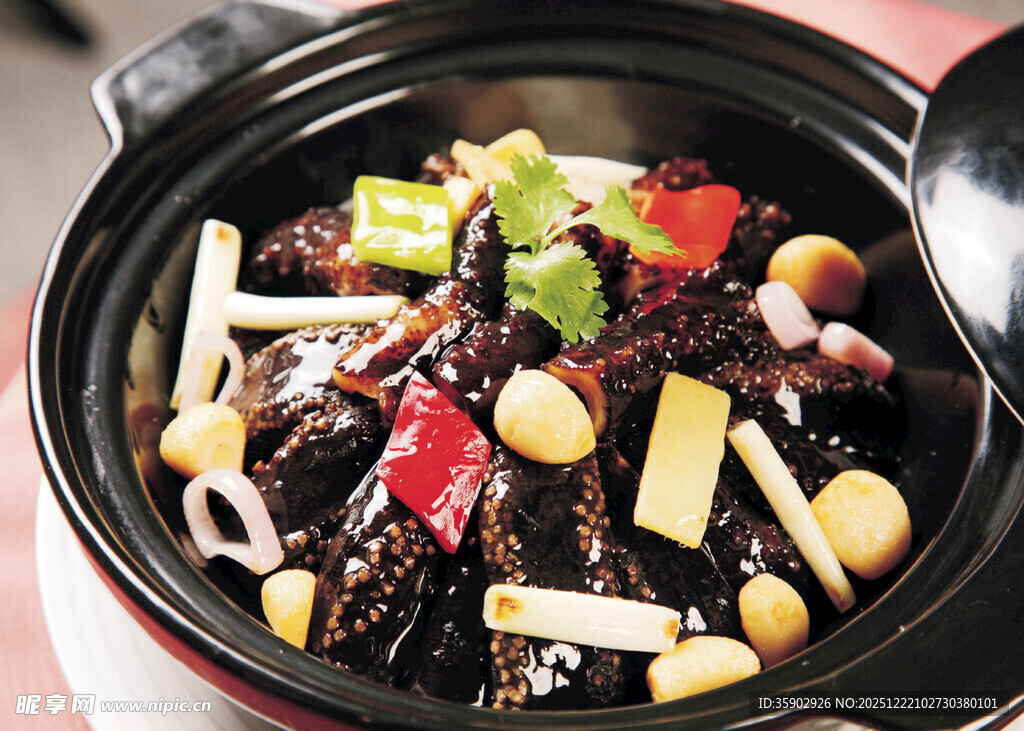 煲仔锅菜品特色海胆参