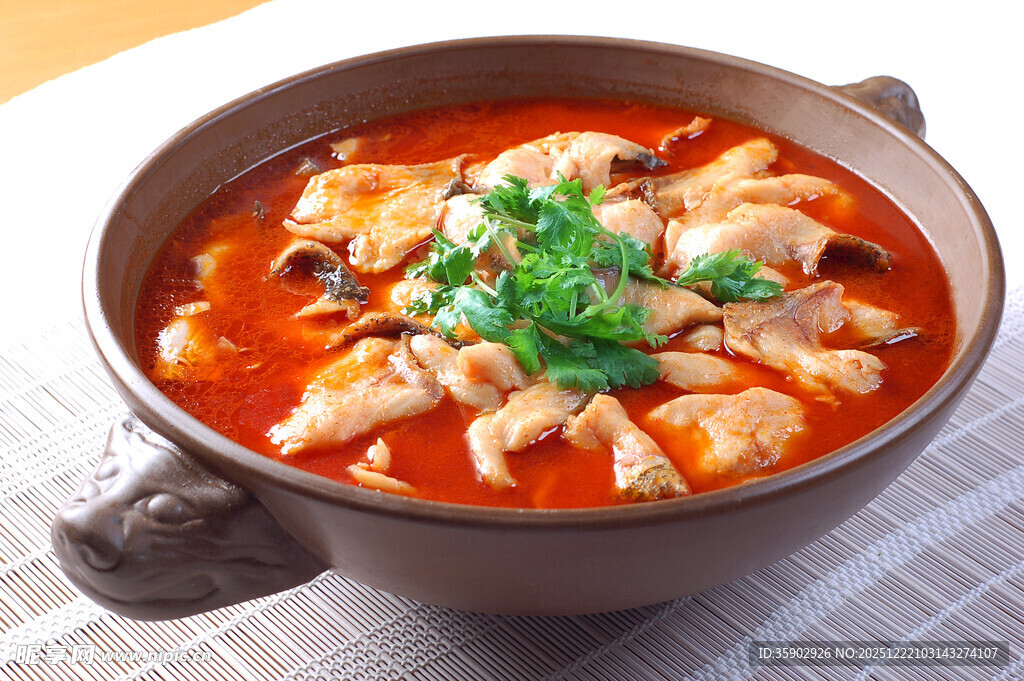 煲仔锅菜品石锅香水鱼