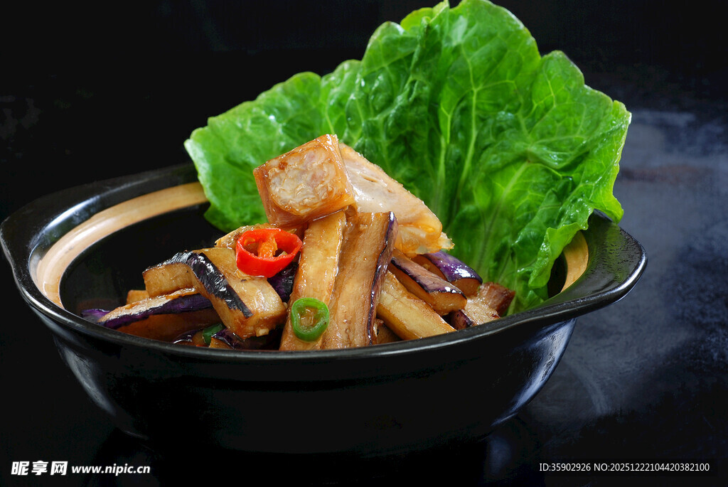 煲仔锅菜品咸鱼茄子煲