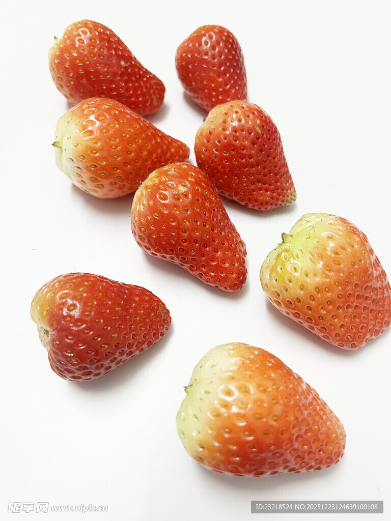 新鲜草莓