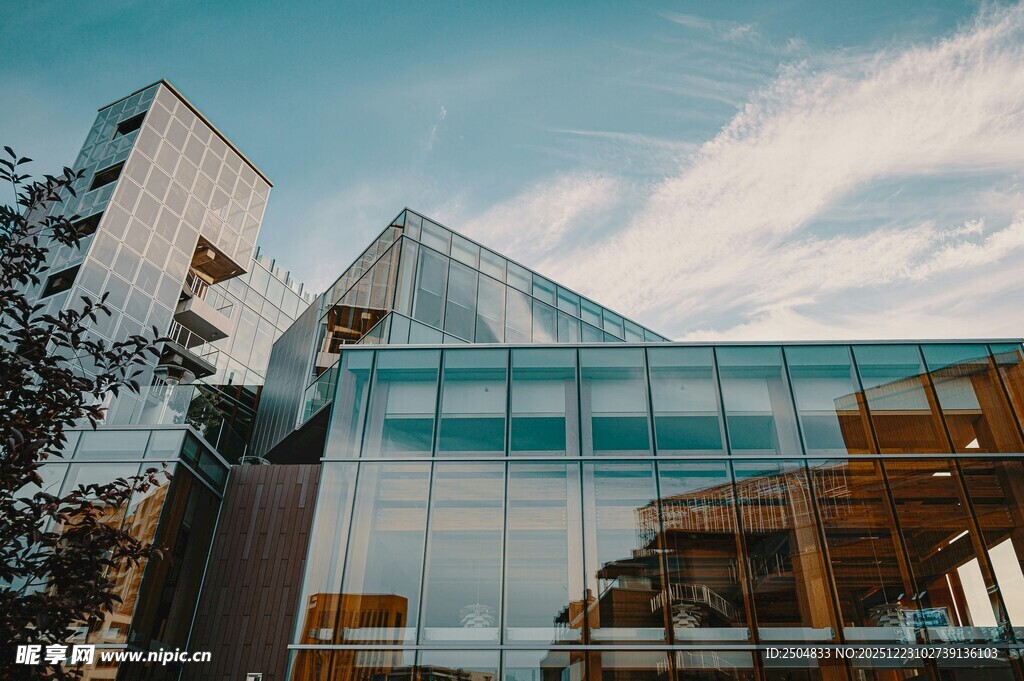 现代玻璃建筑外观风采