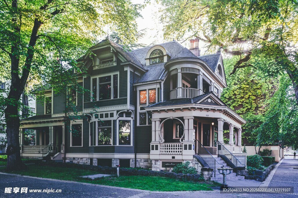 复古风格的精美独栋别墅