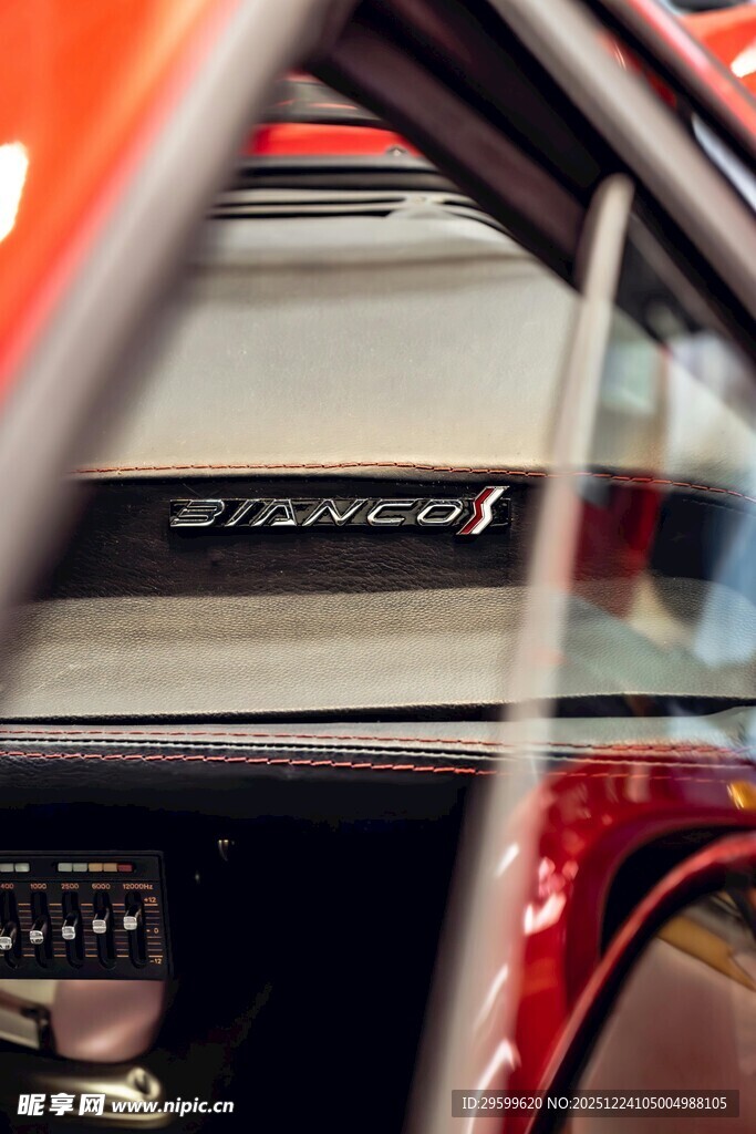 复古汽车内饰细节特写